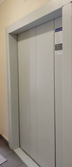 ул. Московская, д. 1, подъезды 1-4 — покрасили лифты