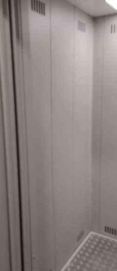 ул. Радужная, д. 29, подъезд 1 и ул. Георгиевская, д. 3, подъезд 2 — покрасили кабины лифтов