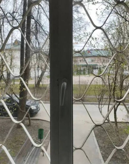 ул. Юбилейная, д. 12 — установили оконную ручку