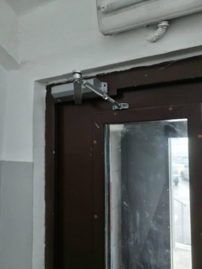 ул. Люблинская, д. 8 — восстановили доводчик