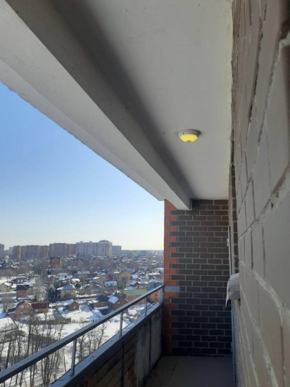 Барышевская роща, д. 12 — заменили лампочку в светильнике